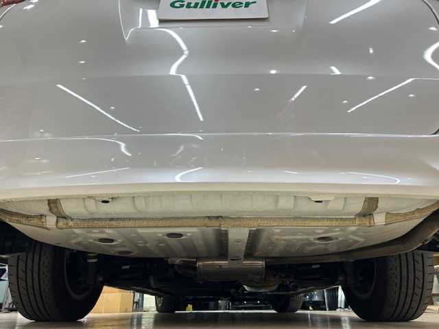 トヨタ ノア Si 東京都 2014(平26)年 3.6万km ホワイトパールクリスタルシャイン ワンオーナー/社外10インチナビ/(ALPINE/EX1000)/(CD/DVD/TVフルセグ/BT/HDMI)/バックカメラ/フリップダウンモニター/両側パワースライドドア/モデリスタエアロパーツ/スマートキー/プッシュスタート/オートライト/LEDライト/フォグランプ/ETC/純正フロアマット/ドライブレコーダー/（ZDR-014）/ISOFIX/革巻きステアリング/プライバシーガラス/アイドリングストップ/電動格納ウィンカーミラー/ドアバイザー/社外ツイーター/純正16インチアルミホイール/WSRS+ABS/横滑り防止装置/取扱説明書