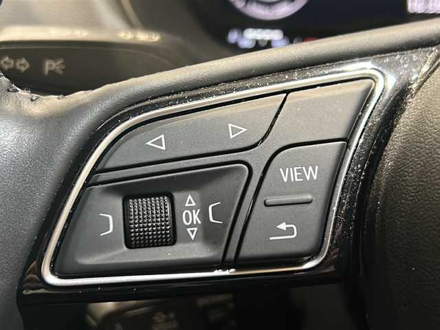 アウディ Ｑ２ 1．0 TFSI スポーツ 新潟県 2018(平30)年 2.6万km ミトスブラックメタリック ワンオーナー/バーチャルコックピット/ナビゲーションパッケージ/-MMIナビゲーションシステム/-8スピーカー/-スマートフォンインターフェイス/LEDライトパッケージ/-LEDヘッドライト/-LEDリヤダイナミックターンインディケーター/-ヘッドライトウォッシャー/コンビニエンスパッケージ/-アドバンストキーシステム/-リヤビューカメラ/-アウディパーキングシステム/ベーシックパッケージ/-デラックスオートマチックエアコンディショナー/-ルームミラー自動防眩/-レイン/ライトセンサー/-アウディプレセンスフロント/-ドライバーインフォメーションシステム/-ステアリングホイール3スポークレザーマルチファンクション/-センターアームレスト/シートヒーター/フルセグTV/ETC/電動パーキングブレーキ/オートブレーキホールド/アイドリングストップ