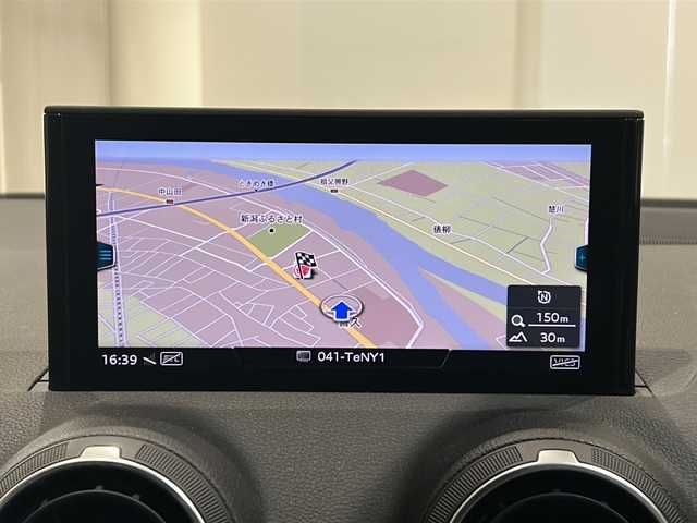 アウディ Ｑ２ 1．0 TFSI スポーツ 新潟県 2018(平30)年 2.6万km ミトスブラックメタリック ワンオーナー/バーチャルコックピット/ナビゲーションパッケージ/-MMIナビゲーションシステム/-8スピーカー/-スマートフォンインターフェイス/LEDライトパッケージ/-LEDヘッドライト/-LEDリヤダイナミックターンインディケーター/-ヘッドライトウォッシャー/コンビニエンスパッケージ/-アドバンストキーシステム/-リヤビューカメラ/-アウディパーキングシステム/ベーシックパッケージ/-デラックスオートマチックエアコンディショナー/-ルームミラー自動防眩/-レイン/ライトセンサー/-アウディプレセンスフロント/-ドライバーインフォメーションシステム/-ステアリングホイール3スポークレザーマルチファンクション/-センターアームレスト/シートヒーター/フルセグTV/ETC/電動パーキングブレーキ/オートブレーキホールド/アイドリングストップ