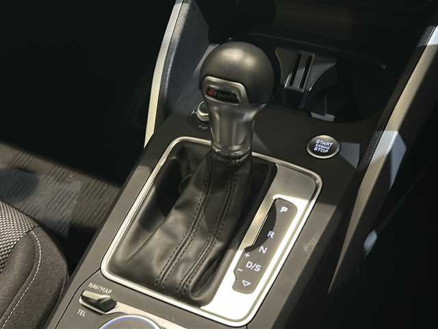 アウディ Ｑ２ 1．0 TFSI スポーツ 新潟県 2018(平30)年 2.6万km ミトスブラックメタリック ワンオーナー/バーチャルコックピット/ナビゲーションパッケージ/-MMIナビゲーションシステム/-8スピーカー/-スマートフォンインターフェイス/LEDライトパッケージ/-LEDヘッドライト/-LEDリヤダイナミックターンインディケーター/-ヘッドライトウォッシャー/コンビニエンスパッケージ/-アドバンストキーシステム/-リヤビューカメラ/-アウディパーキングシステム/ベーシックパッケージ/-デラックスオートマチックエアコンディショナー/-ルームミラー自動防眩/-レイン/ライトセンサー/-アウディプレセンスフロント/-ドライバーインフォメーションシステム/-ステアリングホイール3スポークレザーマルチファンクション/-センターアームレスト/シートヒーター/フルセグTV/ETC/電動パーキングブレーキ/オートブレーキホールド/アイドリングストップ