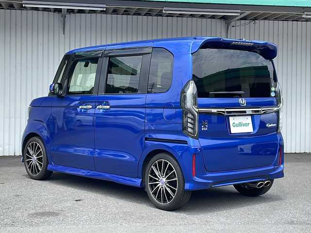 ホンダ Ｎ ＢＯＸ カスタム G L ターボ ホンダセンシング 長野県 2018(平30)年 6.4万km ブリリアントスポーティブルーメタリック2トーン ターボ/純正８インチナビフルセグTV/バックカメラ/ETC/社外１６インチアルミ/純正アルミ夏タイヤ積込/両側パワースライドドア/ドラレコ付きデジタルインナーミラー/社外マフラー/ハーフレザーシート/スペアキー