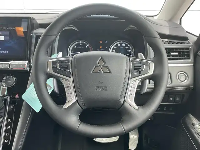 三菱 デリカＤ：５ シャモニー 千葉県 2025(令7)年 0.1万km未満 パールⅡ 禁煙車/衝突被害軽減ブレーキ/１１インチアルパイン製ナビ/後席アルパイン製モニター/ステアリングヒーター/Ｄ／Ｎ席パワーシート/Ｄ／Ｎ席シートヒーター /BSM/両側パワスラ/純正アルミ /4WD /クルコン(追従機能あり)