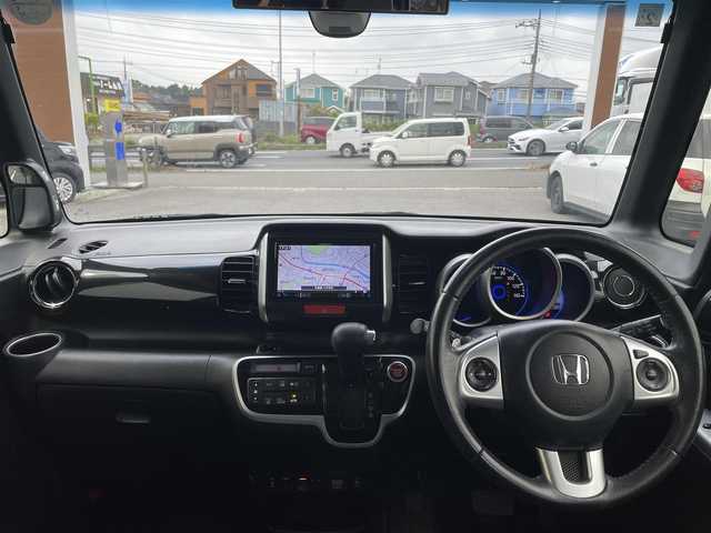 ホンダ Ｎ ＢＯＸ カスタム ターボ SSブラックSパッケージ 千葉県 2017(平29)年 10.8万km クリスタルブラックパール (株)IDOMが運営する【じしゃロン八千代店】の自社ローン専用車両になります。/こちらは現金またはオートローンご利用時の価格です。自社ローンご希望の方は別途その旨お申付け下さい/両側パワースライドドア/衝突軽減ブレーキ/バックカメラ/Bluetoothオーディオ対応カーナビ