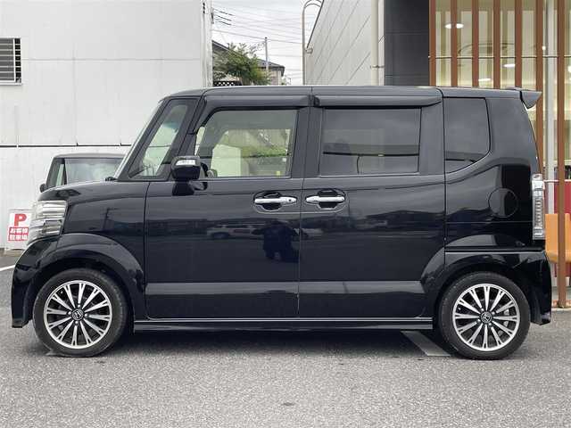 ホンダ Ｎ ＢＯＸ カスタム ターボ SSブラックSパッケージ 千葉県 2017(平29)年 10.8万km クリスタルブラックパール (株)IDOMが運営する【じしゃロン八千代店】の自社ローン専用車両になります。/こちらは現金またはオートローンご利用時の価格です。自社ローンご希望の方は別途その旨お申付け下さい/両側パワースライドドア/衝突軽減ブレーキ/バックカメラ/Bluetoothオーディオ対応カーナビ