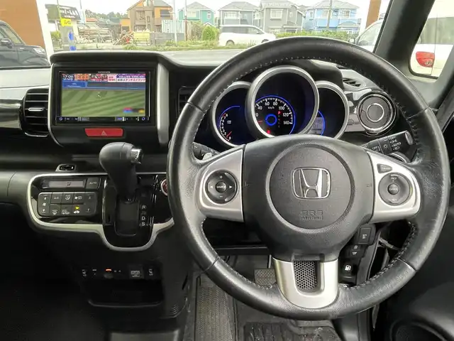 ホンダ Ｎ ＢＯＸ カスタム ターボ SSブラックSパッケージ 千葉県 2017(平29)年 10.8万km クリスタルブラックパール (株)IDOMが運営する【じしゃロン八千代店】の自社ローン専用車両になります。/こちらは現金またはオートローンご利用時の価格です。自社ローンご希望の方は別途その旨お申付け下さい/両側パワースライドドア/衝突軽減ブレーキ/バックカメラ/Bluetoothオーディオ対応カーナビ