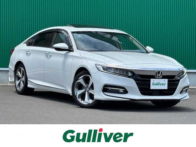 ホンダ アコード EX 宮城県 2020(令2)年 5.5万km プラチナホワイトパール ホンダセンシング/●衝突軽減ブレーキ〈CMBS〉/●誤発進抑制機能/●後方誤発進抑制機能/●歩行者事故低減ステアリング/●路外逸脱抑制機能/●渋滞追従機能付アダプティブ・クルーズ・コントロール〈ACC〉/●車線維持支援システム〈LKAS〉/●先行車発進お知らせ機能/●標識認識機能/●オートハイビーム/ブラインドスポットインフォメーション/パーキングセンサーシステム/ヘッドアップディスプレイ/Hondaインターナビ＋リンクアップフリー/・8インチワイドディスプレイ/・Bluetooth/・フルセグTV/・USB/・AppleCarPlay/バックカメラ/ビルトインETC/ワイヤレス充電（前席）/充電用USBジャック（後席）/黒革シート/パワーシート（運転席メモリー機能付）/シートヒーター/革巻きステアリング/パドルシフト/電動パーキングブレーキ/ブレーキホールド/LEDヘッドランプ/オートライト/電動格納ミラー/純正18インチAW/フロアマット/ドアバイザー/W/サイド/カーテンエアバッグ