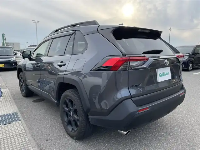 トヨタ ＲＡＶ４ アドベンチャー オフロードPKGⅡ 石川県 2023(令5)年 1.1万km グレーメタリック 4WD/トヨタセーフティセンス/純正10.5型ナビ/フルセグTV/バックカメラ/LEDヘッドライト/ETC/パワーバックドア/純正アルミホイール/レザーシート/シートヒーター/ハンドルヒーター/レーダークルーズコントロール/スマートキー/プッシュスタート/電動ミラー/保証書