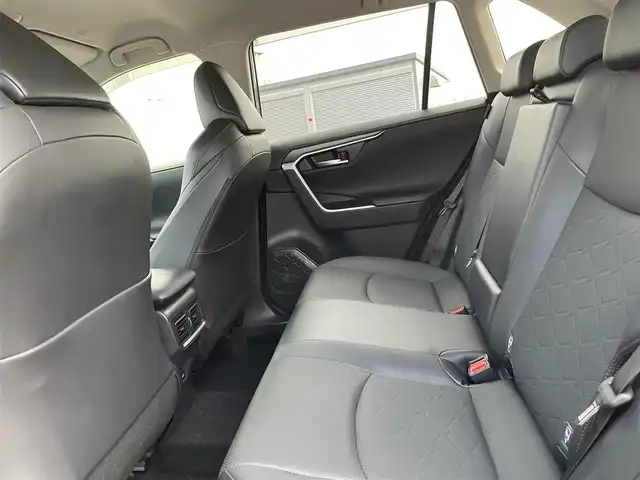 トヨタ ＲＡＶ４ アドベンチャー オフロードPKGⅡ 石川県 2023(令5)年 1.1万km グレーメタリック 4WD/トヨタセーフティセンス/純正10.5型ナビ/フルセグTV/バックカメラ/LEDヘッドライト/ETC/パワーバックドア/純正アルミホイール/レザーシート/シートヒーター/ハンドルヒーター/レーダークルーズコントロール/スマートキー/プッシュスタート/電動ミラー/保証書