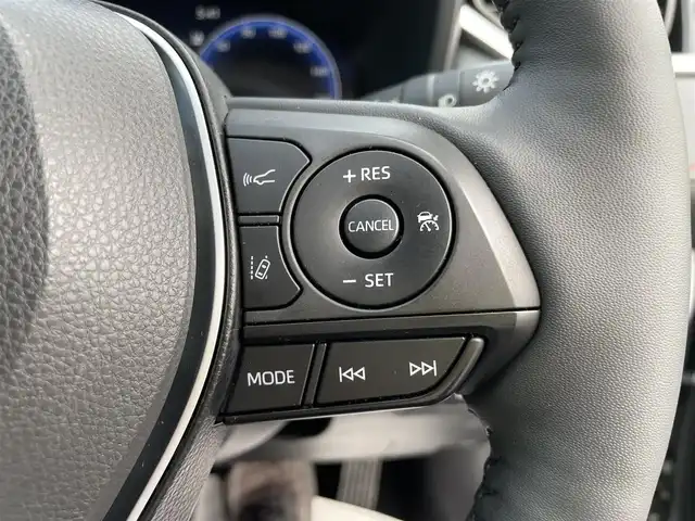 トヨタ ＲＡＶ４ アドベンチャー オフロードPKGⅡ 石川県 2023(令5)年 1.1万km グレーメタリック 4WD/トヨタセーフティセンス/純正10.5型ナビ/フルセグTV/バックカメラ/LEDヘッドライト/ETC/パワーバックドア/純正アルミホイール/レザーシート/シートヒーター/ハンドルヒーター/レーダークルーズコントロール/スマートキー/プッシュスタート/電動ミラー/保証書
