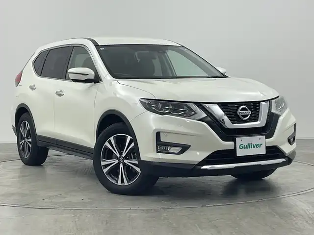 日産 エクストレイル 20X 群馬県 2018(平30)年 5.6万km ブリリアントホワイトパール 純正９型ナビ　純正１１型後席モニター　全周囲カメラ　アダプティブクルーズコントロール　ブラインドスポットモニター　電動リアドア　衝突被害軽減ブレーキ　インテリジェントルームミラー　ＥＴＣ　禁煙車
