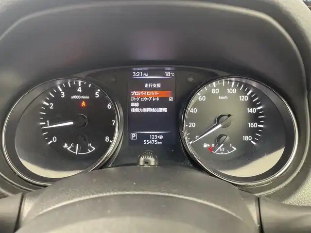 日産 エクストレイル 20X 群馬県 2018(平30)年 5.6万km ブリリアントホワイトパール 純正９型ナビ　純正１１型後席モニター　全周囲カメラ　アダプティブクルーズコントロール　ブラインドスポットモニター　電動リアドア　衝突被害軽減ブレーキ　インテリジェントルームミラー　ＥＴＣ　禁煙車