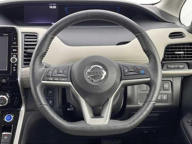 日産 セレナ 新潟県 2018(平30)年 5.8万km ミントホワイトP 純正メモリナビ/（ＢＴ/FM/AM/BR/DVD/フルセグTV)/アラウンドビューモニター/ステアリングスイッチ/ステアリングヒーター/プロパイロット/シートヒーター/デジタルインナーミラー/フリップダウンモニター/両側パワースライドドア/ドライブレコーダー/純正LEDヘッドライト/ドアバイザー/電格ミラー/ウィンカーミラー/ETC/取扱説明書/保証書