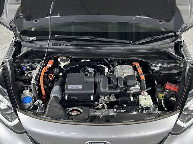 ホンダ フィット e:HEVベーシック 沖縄県 2020(令2)年 2.7万km ルナシルバーM 禁煙車/県外仕入れ/ホンダセンシング/社外ナビCN-B301B/・Ｂｌｕｅｔｏｏｔｈ/FM/AM/バックカメラ/社外ドライブレコーダー前後/ビルトインＥＴＣ/コーナーセンサー/電子パーキングブレーキ/ＬＥＤヘッドライト/社外フロアマット/社外ドアバイザー/電動格納ミラー/コーナーセンサー/ヘッドライトレベライザー
