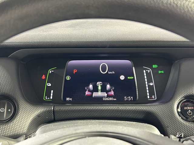 ホンダ フィット e:HEVベーシック 沖縄県 2020(令2)年 2.7万km ルナシルバーM 禁煙車/県外仕入れ/ホンダセンシング/社外ナビCN-B301B/・Ｂｌｕｅｔｏｏｔｈ/FM/AM/バックカメラ/社外ドライブレコーダー前後/ビルトインＥＴＣ/コーナーセンサー/電子パーキングブレーキ/ＬＥＤヘッドライト/社外フロアマット/社外ドアバイザー/電動格納ミラー/コーナーセンサー/ヘッドライトレベライザー