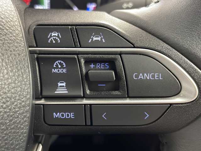 トヨタ ヴォクシー ハイブリッド S－Z 岐阜県 2022(令4)年 1.2万km アティチュードブラックマイカ 快適利便パッケージ/二列目オットマン/二列目シートヒーター/純正10.5インチナビ/ (AM/FM/TV/フルセグTV/Miracast)/バックカメラ/トヨタセーフティセンス/プリクラッシュセーフティ/コーナーセンサー/レーンキープアシスト/レーダークルーズコントロール/LEDヘッドライト/両側パワースライドドア/パワーバックドア/ハーフレザーシート/シートヒーター/AC100V/オートハイビーム/純正アルミホイール/純正フロアマット/純正ドアバイザー