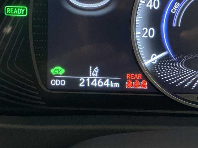 レクサス ＵＸ 250h バージョンL 熊本県 2020(令2)年 2.2万km テレーンカーキマイカM ・スマートキー/・プッシュスタート/・サンルーフ/・プリクラッシュセーフティ/・レーンデパーチャーアラート/・ブラインドスポットモニター/・パーキングサポートアラート/・道路標識アシスト/・先行車発進告知/・オートマチックハイビーム/・クルーズコントロール(追従式)/・茶革シート/・前席パワーシート/・前席シートヒーター ＆エアシート /・ハンドルヒーター /・純正メモリナビ/　【BD・Bluetooth・USB・SD・AUX・MSV】/・フルセグTV/・全方位カメラ/・ETC2.0/・ドライブレコーダー(前後録画)/・パワーバックドア/・LEDヘッドランプ/・LEDフォグランプ/・純正マット