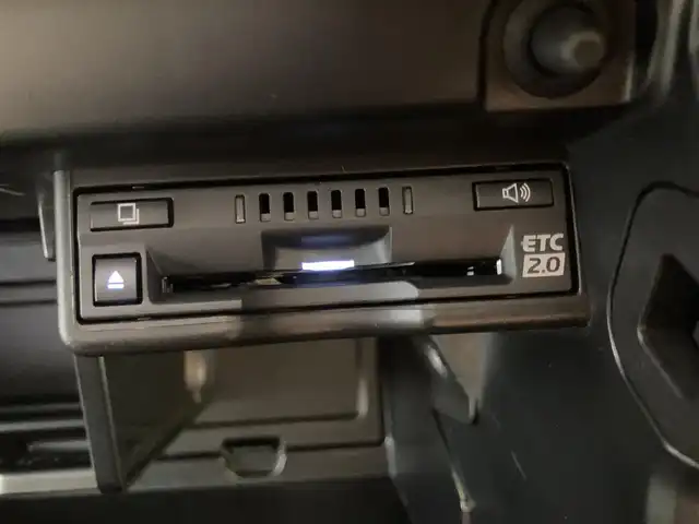 レクサス ＵＸ 250h バージョンL 熊本県 2020(令2)年 2.2万km テレーンカーキマイカM ・スマートキー/・プッシュスタート/・サンルーフ/・プリクラッシュセーフティ/・レーンデパーチャーアラート/・ブラインドスポットモニター/・パーキングサポートアラート/・道路標識アシスト/・先行車発進告知/・オートマチックハイビーム/・クルーズコントロール(追従式)/・茶革シート/・前席パワーシート/・前席シートヒーター ＆エアシート /・ハンドルヒーター /・純正メモリナビ/　【BD・Bluetooth・USB・SD・AUX・MSV】/・フルセグTV/・全方位カメラ/・ETC2.0/・ドライブレコーダー(前後録画)/・パワーバックドア/・LEDヘッドランプ/・LEDフォグランプ/・純正マット