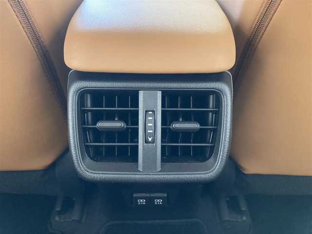 レクサス ＵＸ 250h バージョンL 熊本県 2020(令2)年 2.2万km テレーンカーキマイカM ・スマートキー/・プッシュスタート/・サンルーフ/・プリクラッシュセーフティ/・レーンデパーチャーアラート/・ブラインドスポットモニター/・パーキングサポートアラート/・道路標識アシスト/・先行車発進告知/・オートマチックハイビーム/・クルーズコントロール(追従式)/・茶革シート/・前席パワーシート/・前席シートヒーター ＆エアシート /・ハンドルヒーター /・純正メモリナビ/　【BD・Bluetooth・USB・SD・AUX・MSV】/・フルセグTV/・全方位カメラ/・ETC2.0/・ドライブレコーダー(前後録画)/・パワーバックドア/・LEDヘッドランプ/・LEDフォグランプ/・純正マット