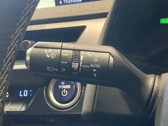 レクサス ＵＸ 250h バージョンL 熊本県 2020(令2)年 2.2万km テレーンカーキマイカM ・スマートキー/・プッシュスタート/・サンルーフ/・プリクラッシュセーフティ/・レーンデパーチャーアラート/・ブラインドスポットモニター/・パーキングサポートアラート/・道路標識アシスト/・先行車発進告知/・オートマチックハイビーム/・クルーズコントロール(追従式)/・茶革シート/・前席パワーシート/・前席シートヒーター ＆エアシート /・ハンドルヒーター /・純正メモリナビ/　【BD・Bluetooth・USB・SD・AUX・MSV】/・フルセグTV/・全方位カメラ/・ETC2.0/・ドライブレコーダー(前後録画)/・パワーバックドア/・LEDヘッドランプ/・LEDフォグランプ/・純正マット