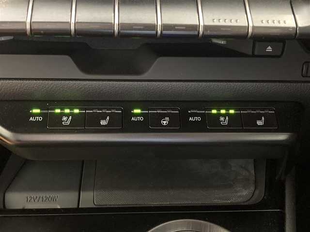 レクサス ＵＸ 250h バージョンL 熊本県 2020(令2)年 2.2万km テレーンカーキマイカM ・スマートキー/・プッシュスタート/・サンルーフ/・プリクラッシュセーフティ/・レーンデパーチャーアラート/・ブラインドスポットモニター/・パーキングサポートアラート/・道路標識アシスト/・先行車発進告知/・オートマチックハイビーム/・クルーズコントロール(追従式)/・茶革シート/・前席パワーシート/・前席シートヒーター ＆エアシート /・ハンドルヒーター /・純正メモリナビ/　【BD・Bluetooth・USB・SD・AUX・MSV】/・フルセグTV/・全方位カメラ/・ETC2.0/・ドライブレコーダー(前後録画)/・パワーバックドア/・LEDヘッドランプ/・LEDフォグランプ/・純正マット
