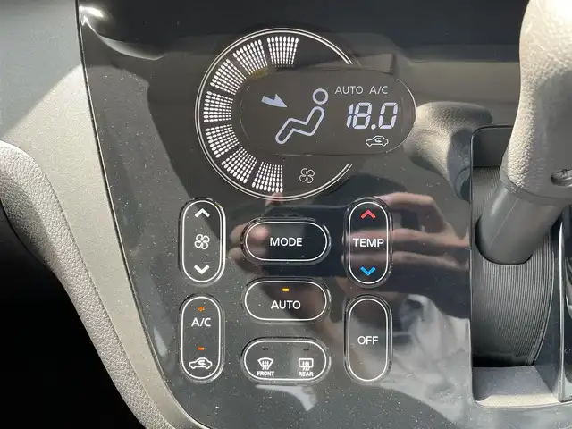 日産 デイズ ルークス X Vセレクション 千葉県 2018(平30)年 0.9万km ホワイトパール エマージェンシーブレーキ/アラウンドビューモニター/純正SDナビ【MM318D-L】/・CD/DVD/MSV/Bluetooth/フルセグ/両後パワースライドドア/インテリジェントキー/前後コーナーセンサー/社外前後ドライブレコーダー【ZDR-015】/純正ドライブレコーダー【DJ4-D】/ETC/純正14インチアルミホイール/ヘッドライトレベライザー/本革巻きステアリング/フォグランプ/ドアバイザー/サイドエアバッグ/新車時保証書＆取扱説明書
