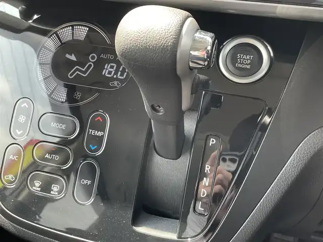 日産 デイズ ルークス X Vセレクション 千葉県 2018(平30)年 0.9万km ホワイトパール エマージェンシーブレーキ/アラウンドビューモニター/純正SDナビ【MM318D-L】/・CD/DVD/MSV/Bluetooth/フルセグ/両後パワースライドドア/インテリジェントキー/前後コーナーセンサー/社外前後ドライブレコーダー【ZDR-015】/純正ドライブレコーダー【DJ4-D】/ETC/純正14インチアルミホイール/ヘッドライトレベライザー/本革巻きステアリング/フォグランプ/ドアバイザー/サイドエアバッグ/新車時保証書＆取扱説明書