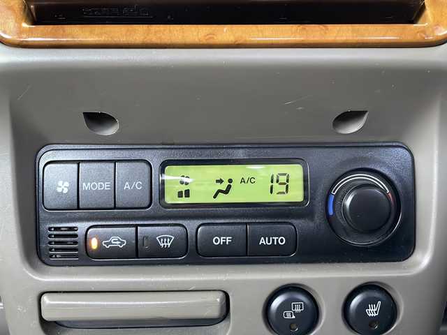 シボレー ＭＷ 富山県 2007(平19)年 10.7万km シルバー 禁煙車/４WD/ＳＤ純正ナビ/フォグランプ/革シート/ＥＴＣ/純正アルミホイール/純正フロアマット/リモコンキー/ミュージックサーバー/スペアキー/Ｗエアバッグ/ワンセグＴＶ/ＤＶＤ再生機能有/ＡＡＣ
