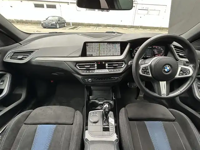 ＢＭＷ Ｍ２３５ｉ グランクーペ xDrive 道東・釧路十勝 2020(令2)年 6.6万km アルピンホワイトⅢ ワンオーナー/パノラマガラスサンルーフ/I Drive ナビゲーションパッケージ/　BT/Type-C/USB/リアビューモニター/ミラーETC/BMWライブコックピット/インテリジェントセーフティ/衝突軽減ブレーキ/レーンキーピングアシスト/アクティブクルーズコントロール/アクティブパーク・ディスタンス・コントロール/パーキングアシスト/ブラインドスポットモニター/電動フロントシート/前席シートヒーター/ワイヤレス充電/純正18インチAW/LEDヘッドライト/純正フロアマット