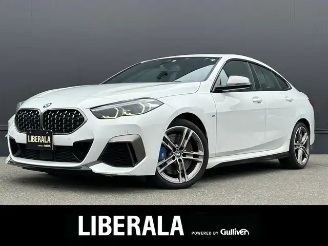 ＢＭＷ Ｍ２３５ｉ グランクーペ xDrive 道東・釧路十勝 2020(令2)年 6.6万km アルピンホワイトⅢ ワンオーナー/パノラマガラスサンルーフ/I Drive ナビゲーションパッケージ/　BT/Type-C/USB/リアビューモニター/ミラーETC/BMWライブコックピット/インテリジェントセーフティ/衝突軽減ブレーキ/レーンキーピングアシスト/アクティブクルーズコントロール/アクティブパーク・ディスタンス・コントロール/パーキングアシスト/ブラインドスポットモニター/電動フロントシート/前席シートヒーター/ワイヤレス充電/純正18インチAW/LEDヘッドライト/純正フロアマット