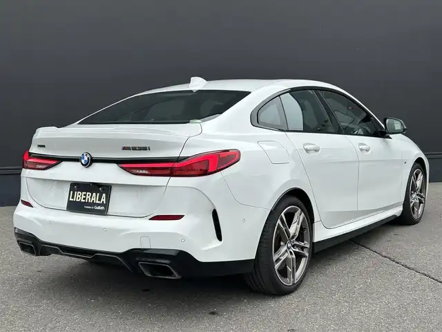 ＢＭＷ Ｍ２３５ｉ グランクーペ xDrive 道東・釧路十勝 2020(令2)年 6.6万km アルピンホワイトⅢ ワンオーナー/パノラマガラスサンルーフ/I Drive ナビゲーションパッケージ/　BT/Type-C/USB/リアビューモニター/ミラーETC/BMWライブコックピット/インテリジェントセーフティ/衝突軽減ブレーキ/レーンキーピングアシスト/アクティブクルーズコントロール/アクティブパーク・ディスタンス・コントロール/パーキングアシスト/ブラインドスポットモニター/電動フロントシート/前席シートヒーター/ワイヤレス充電/純正18インチAW/LEDヘッドライト/純正フロアマット