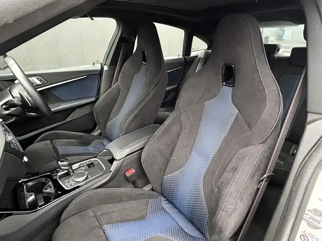 ＢＭＷ Ｍ２３５ｉ グランクーペ xDrive 道東・釧路十勝 2020(令2)年 6.6万km アルピンホワイトⅢ ワンオーナー/パノラマガラスサンルーフ/I Drive ナビゲーションパッケージ/　BT/Type-C/USB/リアビューモニター/ミラーETC/BMWライブコックピット/インテリジェントセーフティ/衝突軽減ブレーキ/レーンキーピングアシスト/アクティブクルーズコントロール/アクティブパーク・ディスタンス・コントロール/パーキングアシスト/ブラインドスポットモニター/電動フロントシート/前席シートヒーター/ワイヤレス充電/純正18インチAW/LEDヘッドライト/純正フロアマット