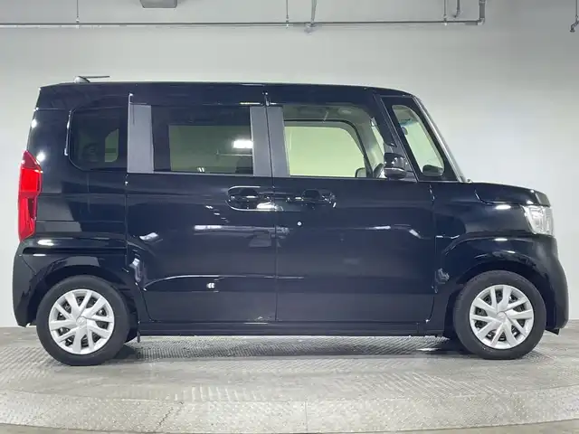 ホンダ Ｎ ＢＯＸ L 神奈川県 2023(令5)年 2.5万km クリスタルブラックパール 純正7型SDナビゲーション【VXM-205VFEi】/AM FM Bluetooth フルセグ SD CD DVD/バックカメラ/片側パワースライドドア/ホンダセンシング/衝突軽減ブレーキ/誤発進抑制機能/後方誤発進抑制機能/歩行者事故低減ステアリング/先行車発進お知らせ機能/渋滞追従機能付アダプティブクルーズコントロール/車線維持支援システム/標識認識機能/路外逸脱抑制機能/オートホールド/ECON/ETC/ステアリングリモコン/純正フロアマット/スマートキー/スペアキー/LEDヘッドライト/オートライト/オートマチックハイビーム/電動格納ミラー/ウィンカーミラー/ドアバイザー