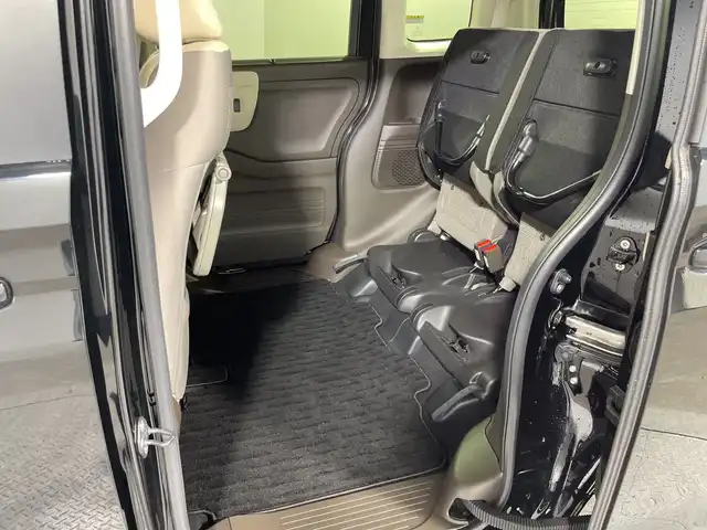 ホンダ Ｎ ＢＯＸ L 神奈川県 2023(令5)年 2.5万km クリスタルブラックパール 純正7型SDナビゲーション【VXM-205VFEi】/AM FM Bluetooth フルセグ SD CD DVD/バックカメラ/片側パワースライドドア/ホンダセンシング/衝突軽減ブレーキ/誤発進抑制機能/後方誤発進抑制機能/歩行者事故低減ステアリング/先行車発進お知らせ機能/渋滞追従機能付アダプティブクルーズコントロール/車線維持支援システム/標識認識機能/路外逸脱抑制機能/オートホールド/ECON/ETC/ステアリングリモコン/純正フロアマット/スマートキー/スペアキー/LEDヘッドライト/オートライト/オートマチックハイビーム/電動格納ミラー/ウィンカーミラー/ドアバイザー