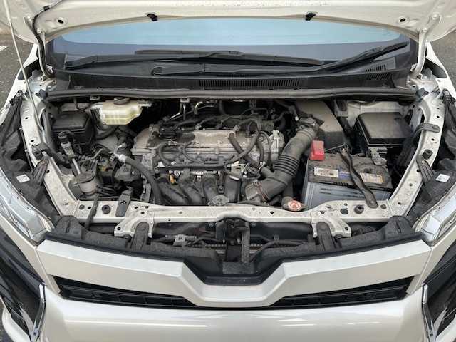 トヨタ ヴォクシー ZS 煌Ⅱ 茨城県 2020(令2)年 5.9万km ホワイトパールクリスタルシャイン プリクラッシュセーフティ（衝突経変）/レーンディパーチャー/アイドリングストップ/コーナーセンサー/純正モニター/バックカメラ/フルセグ/Bluetooth/ETC/両側パワースライドドア/格納3列シート/ウォークスルー