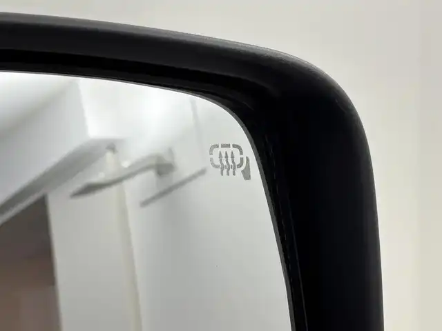 スズキ ジムニー XC 福岡県 2025(令7)年 0.1千km ブルーイッシュブラックパール3 届出済未使用　/クルーズコントロール　/コーナーセンサー　/衝突軽減ブレーキ　/レーンキープ　/ヒルディセントコントロール　/アイドリングストップ　/シートヒーター　/ヒーテッドドアミラー　/純正１６インチＡＷ　/ＬＥＤヘッドライト