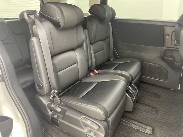 ホンダ オデッセイ アブソルート 岐阜県 2021(令3)年 4.4万km プラチナホワイトパール 純正10インチナビ/　(AM/FM/CD/DVD/Bluetooth/フルセグTV/HDMI/AppleCarPlay)/全方位カメラ/ホンダセンシング/衝突軽減ブレーキ/レーンキープアシスト/コーナーセンサー/レーダークルーズコントロール/両側パワースライドドア/シーケンシャルウィンカー/ハーフレザーシート/パワーシート/LEDヘッドライト/純正アルミホイール/純正フロアマット/パドルシフト/ETC2.0