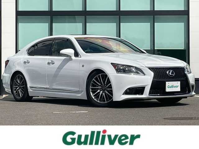 レクサス ＬＳ 460 Fスポーツ 和歌山県 2013(平25)年 6.6万km ホワイトノーヴァガラスフレーク サンルーフ/純正ナビ/バックカメラ/（BT/CD/DVD）/クルーズコントロール/クリアランスソナー/フロアマット/レザーシート/パワーシート/ポジションメモリー/シートヒーター/シートエアベンチレーション/純正アルミホイール/純正フロアマット/キセノンヘッドライト/フォグランプ/オートライト