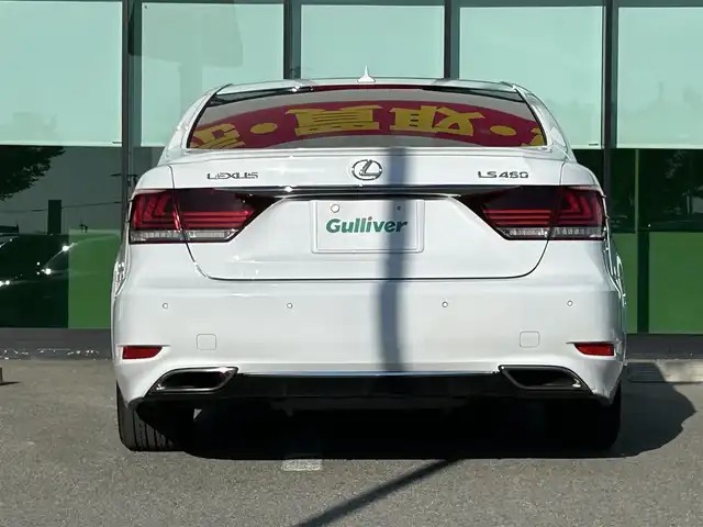 レクサス ＬＳ 460 Fスポーツ 和歌山県 2013(平25)年 6.6万km ホワイトノーヴァガラスフレーク サンルーフ/純正ナビ/バックカメラ/（BT/CD/DVD）/クルーズコントロール/クリアランスソナー/フロアマット/レザーシート/パワーシート/ポジションメモリー/シートヒーター/シートエアベンチレーション/純正アルミホイール/純正フロアマット/キセノンヘッドライト/フォグランプ/オートライト