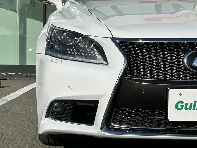 レクサス ＬＳ 460 Fスポーツ 和歌山県 2013(平25)年 6.6万km ホワイトノーヴァガラスフレーク サンルーフ/純正ナビ/バックカメラ/（BT/CD/DVD）/クルーズコントロール/クリアランスソナー/フロアマット/レザーシート/パワーシート/ポジションメモリー/シートヒーター/シートエアベンチレーション/純正アルミホイール/純正フロアマット/キセノンヘッドライト/フォグランプ/オートライト