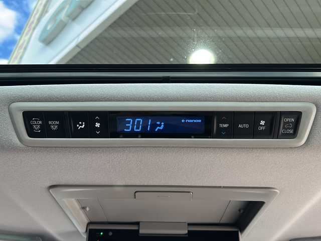 トヨタ ヴェルファイア Z Gエディション 静岡県 2019(令1)年 3.5万km バーニングブラッククリスタルシャインガラスフレーク 【安全装備】/トヨタセーフティセンス/プリクラッシュセーフティ/（ミリ波レーダー・単眼カメラ・昼自転車運転者＆夜間歩行者検知機能付）/（対車両：自車車速域約10km/hから最高速度：最大約40km/h減速可）/（対歩行者：自車車速域約10km/hから80km/h間：最大約30km/h減速可）/レーダークルーズコントロール（全車速追従機能付/ブレーキ制御付）/レーントレーシングアシスト（LTA）（作動車速：50km/h以上時）/（ステアリング操作支援）/ロードサインアシスト（RSA）（道路標識認識支援）/オートマチックハイビーム/【主要装備】/レザーシート　/純正１０インチナビ　/バックカメラ　/フルセグテレビ　/純正１２インチフリップダウンモニター　/三眼ＬＥＤヘッドライト　/トヨタセーフティセンス　/パワーバックドア　/両側パワスラ　/シートヒーター