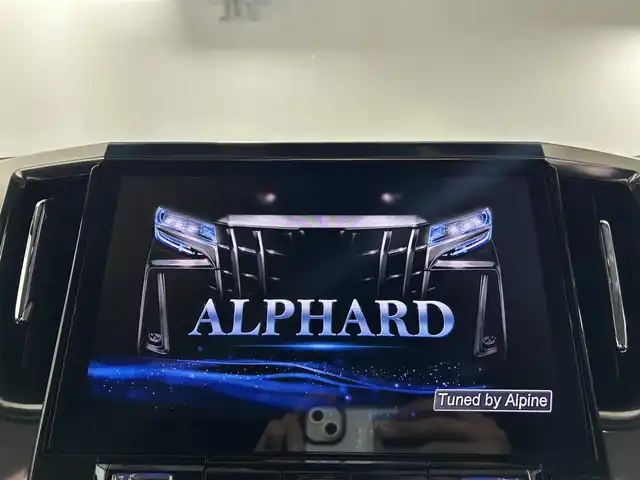 トヨタ アルファード S Cパッケージ 佐賀県 2019(平31)年 5.5万km ホワイトパールクリスタルシャイン アルパイン製11インチナビ/フルセグTV/CD/DVD/Bluetooth/アルパイン製12.8インチフリップダウンモニター/ワンオーナー/バックカメラ/衝突被害軽減システム/ブラインドスポットモニター/レーダークルーズコントロール/レーンアシスト/ロードサインアシスト/パーキングサポートブレーキ/クリアランスソナー/オートライト/オートマチックハイビーム/3眼LEDヘッドライト/LEDフォグライト/前後ドライブレコーダー/ビルトインETC/電動パーキング/ブレーキホールド/ステアリングヒーター/両側パワースライドドア/パワーバックドア/運転席・助手席シートヒータ/運転席・助手席エアシート/運転席・助手席パワーシート/メモリーシート/合皮シート/ISOFIX対応/純正18インチアルミホイール/純正フロアマット/スマートキー