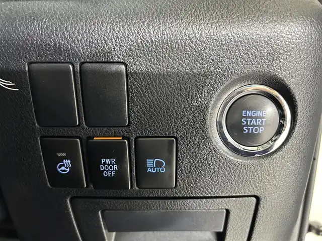 トヨタ アルファード S Cパッケージ 佐賀県 2019(平31)年 5.5万km ホワイトパールクリスタルシャイン アルパイン製11インチナビ/フルセグTV/CD/DVD/Bluetooth/アルパイン製12.8インチフリップダウンモニター/ワンオーナー/バックカメラ/衝突被害軽減システム/ブラインドスポットモニター/レーダークルーズコントロール/レーンアシスト/ロードサインアシスト/パーキングサポートブレーキ/クリアランスソナー/オートライト/オートマチックハイビーム/3眼LEDヘッドライト/LEDフォグライト/前後ドライブレコーダー/ビルトインETC/電動パーキング/ブレーキホールド/ステアリングヒーター/両側パワースライドドア/パワーバックドア/運転席・助手席シートヒータ/運転席・助手席エアシート/運転席・助手席パワーシート/メモリーシート/合皮シート/ISOFIX対応/純正18インチアルミホイール/純正フロアマット/スマートキー