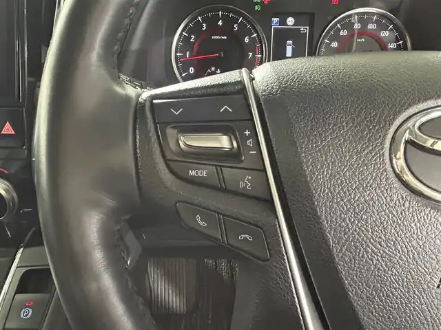 トヨタ アルファード S Cパッケージ 佐賀県 2019(平31)年 5.5万km ホワイトパールクリスタルシャイン アルパイン製11インチナビ/フルセグTV/CD/DVD/Bluetooth/アルパイン製12.8インチフリップダウンモニター/ワンオーナー/バックカメラ/衝突被害軽減システム/ブラインドスポットモニター/レーダークルーズコントロール/レーンアシスト/ロードサインアシスト/パーキングサポートブレーキ/クリアランスソナー/オートライト/オートマチックハイビーム/3眼LEDヘッドライト/LEDフォグライト/前後ドライブレコーダー/ビルトインETC/電動パーキング/ブレーキホールド/ステアリングヒーター/両側パワースライドドア/パワーバックドア/運転席・助手席シートヒータ/運転席・助手席エアシート/運転席・助手席パワーシート/メモリーシート/合皮シート/ISOFIX対応/純正18インチアルミホイール/純正フロアマット/スマートキー