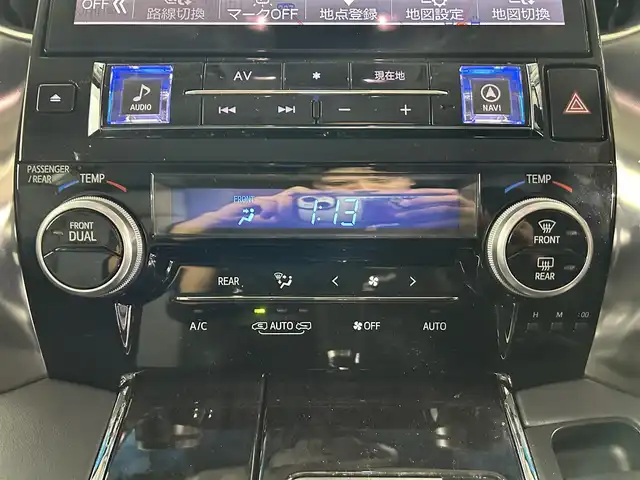 トヨタ アルファード S Cパッケージ 佐賀県 2019(平31)年 5.5万km ホワイトパールクリスタルシャイン アルパイン製11インチナビ/フルセグTV/CD/DVD/Bluetooth/アルパイン製12.8インチフリップダウンモニター/ワンオーナー/バックカメラ/衝突被害軽減システム/ブラインドスポットモニター/レーダークルーズコントロール/レーンアシスト/ロードサインアシスト/パーキングサポートブレーキ/クリアランスソナー/オートライト/オートマチックハイビーム/3眼LEDヘッドライト/LEDフォグライト/前後ドライブレコーダー/ビルトインETC/電動パーキング/ブレーキホールド/ステアリングヒーター/両側パワースライドドア/パワーバックドア/運転席・助手席シートヒータ/運転席・助手席エアシート/運転席・助手席パワーシート/メモリーシート/合皮シート/ISOFIX対応/純正18インチアルミホイール/純正フロアマット/スマートキー