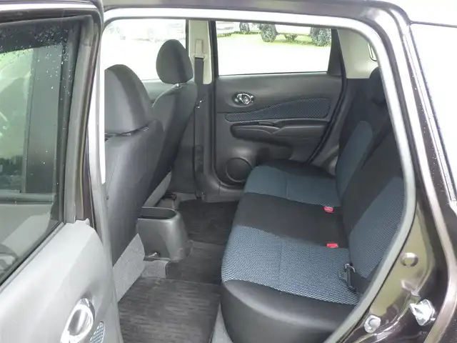 日産 ノート X エマージェンシーブレーキ 千葉県 2014(平26)年 3.6万km オーロラモーヴ エマージェンシーブレーキ/アイドリングストップ/純正SDナビ/地デジTV/【CD再生機能】/バックカメラ/インテリジェントキー