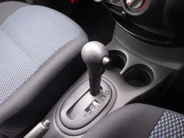 日産 ノート X エマージェンシーブレーキ 千葉県 2014(平26)年 3.6万km オーロラモーヴ エマージェンシーブレーキ/アイドリングストップ/純正SDナビ/地デジTV/【CD再生機能】/バックカメラ/インテリジェントキー