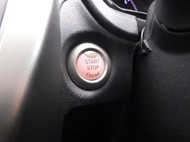 日産 ノート X エマージェンシーブレーキ 千葉県 2014(平26)年 3.6万km オーロラモーヴ エマージェンシーブレーキ/アイドリングストップ/純正SDナビ/地デジTV/【CD再生機能】/バックカメラ/インテリジェントキー