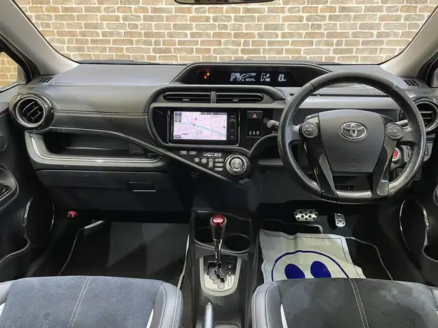 トヨタ アクア G G’s 岩手県 2015(平27)年 10.6万km ライムホワイトパールクリスタルシャイン 寒冷地仕様/専用エクステリア・インテリア/専用セッティングダンパー・ローダウンスプリング/専用アルカンターラ・合成皮革コンビスポーツシート/クルーズコントロール/横滑り防止装置/シートヒーター/オートエアコン/純正ナビ/フルセグTV/ステアリングスイッチ/バックカメラ/ETC/オートライト/LEDヘッドライト/LEDフォグライト/純正１７インチアルミホイール/純正フロアマット