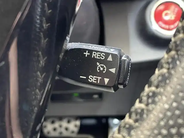 トヨタ アクア G G’s 岩手県 2015(平27)年 10.6万km ライムホワイトパールクリスタルシャイン 寒冷地仕様/専用エクステリア・インテリア/専用セッティングダンパー・ローダウンスプリング/専用アルカンターラ・合成皮革コンビスポーツシート/クルーズコントロール/横滑り防止装置/シートヒーター/オートエアコン/純正ナビ/フルセグTV/ステアリングスイッチ/バックカメラ/ETC/オートライト/LEDヘッドライト/LEDフォグライト/純正１７インチアルミホイール/純正フロアマット