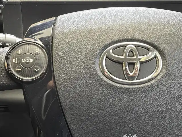 トヨタ アクア G G’s 岩手県 2015(平27)年 10.6万km ライムホワイトパールクリスタルシャイン 寒冷地仕様/専用エクステリア・インテリア/専用セッティングダンパー・ローダウンスプリング/専用アルカンターラ・合成皮革コンビスポーツシート/クルーズコントロール/横滑り防止装置/シートヒーター/オートエアコン/純正ナビ/フルセグTV/ステアリングスイッチ/バックカメラ/ETC/オートライト/LEDヘッドライト/LEDフォグライト/純正１７インチアルミホイール/純正フロアマット